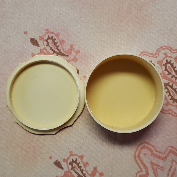 DuBarry Ivory Pyralin Vanity Set Du Barry Pyralin Set - Picture 3 of 16